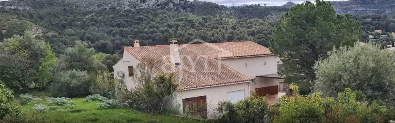 House in Allauch, Provence-Alpes-Cote d'Azur 12632830
