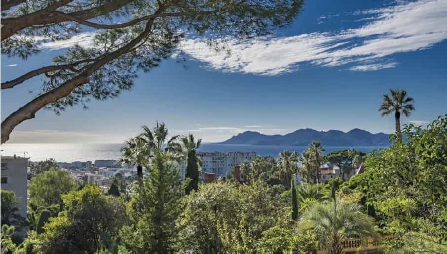 Ejerlejlighed i Cannes, Provence-Alpes-Cote d'Azur 12632900