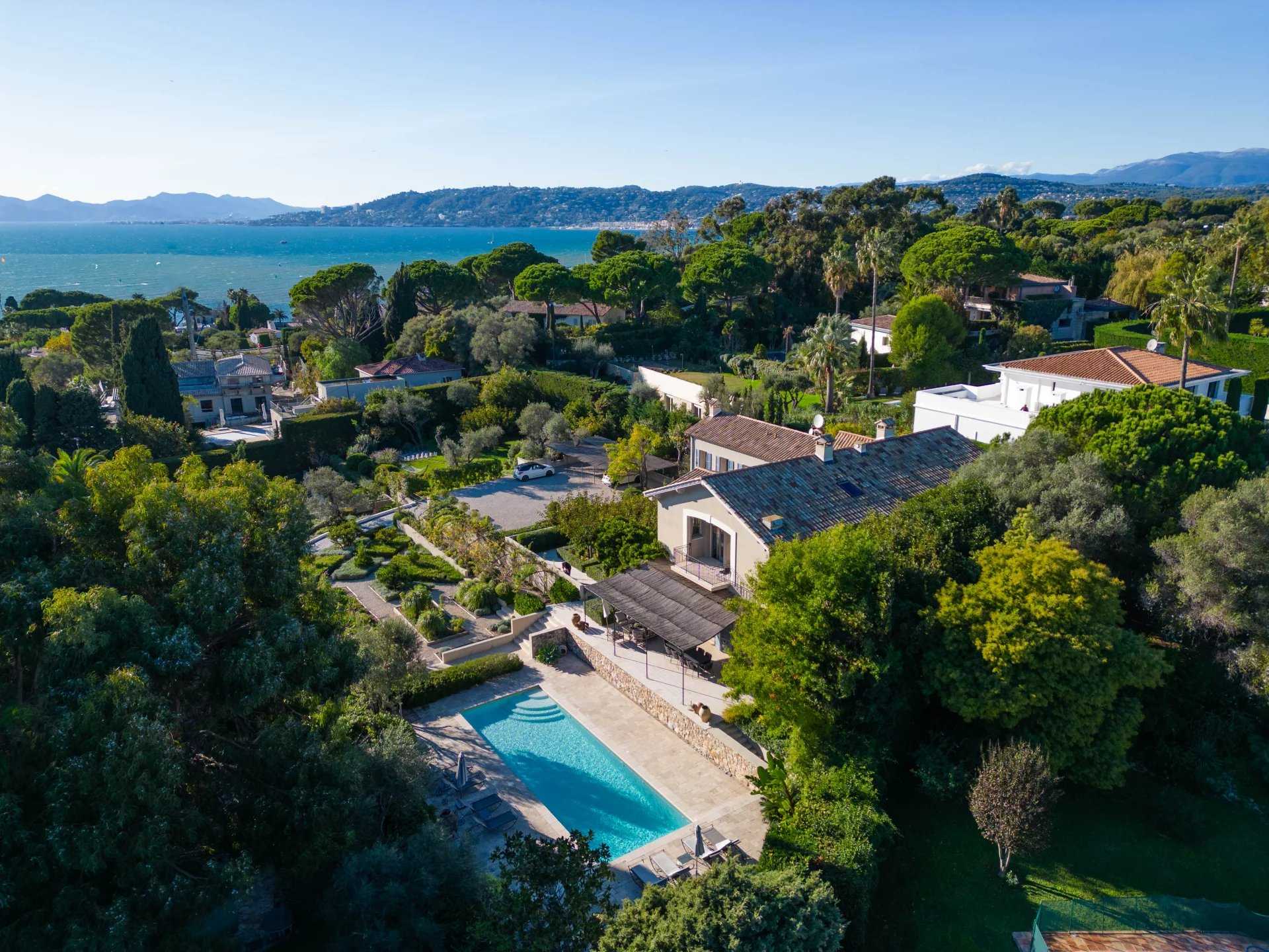 Huis in Antibes, Provence-Alpes-Côte d'Azur 12632911