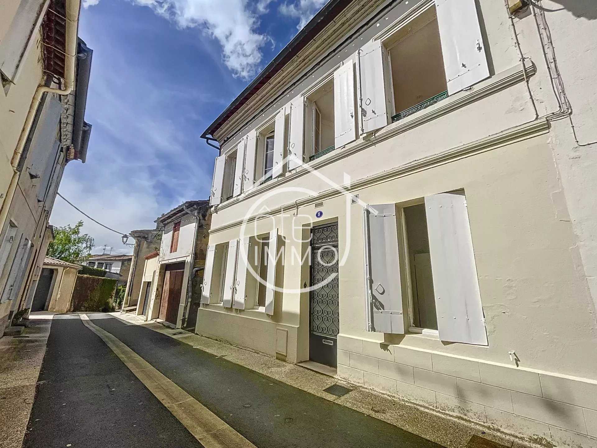 多个房子 在 Castillon-la-Bataille, Nouvelle-Aquitaine 12633043
