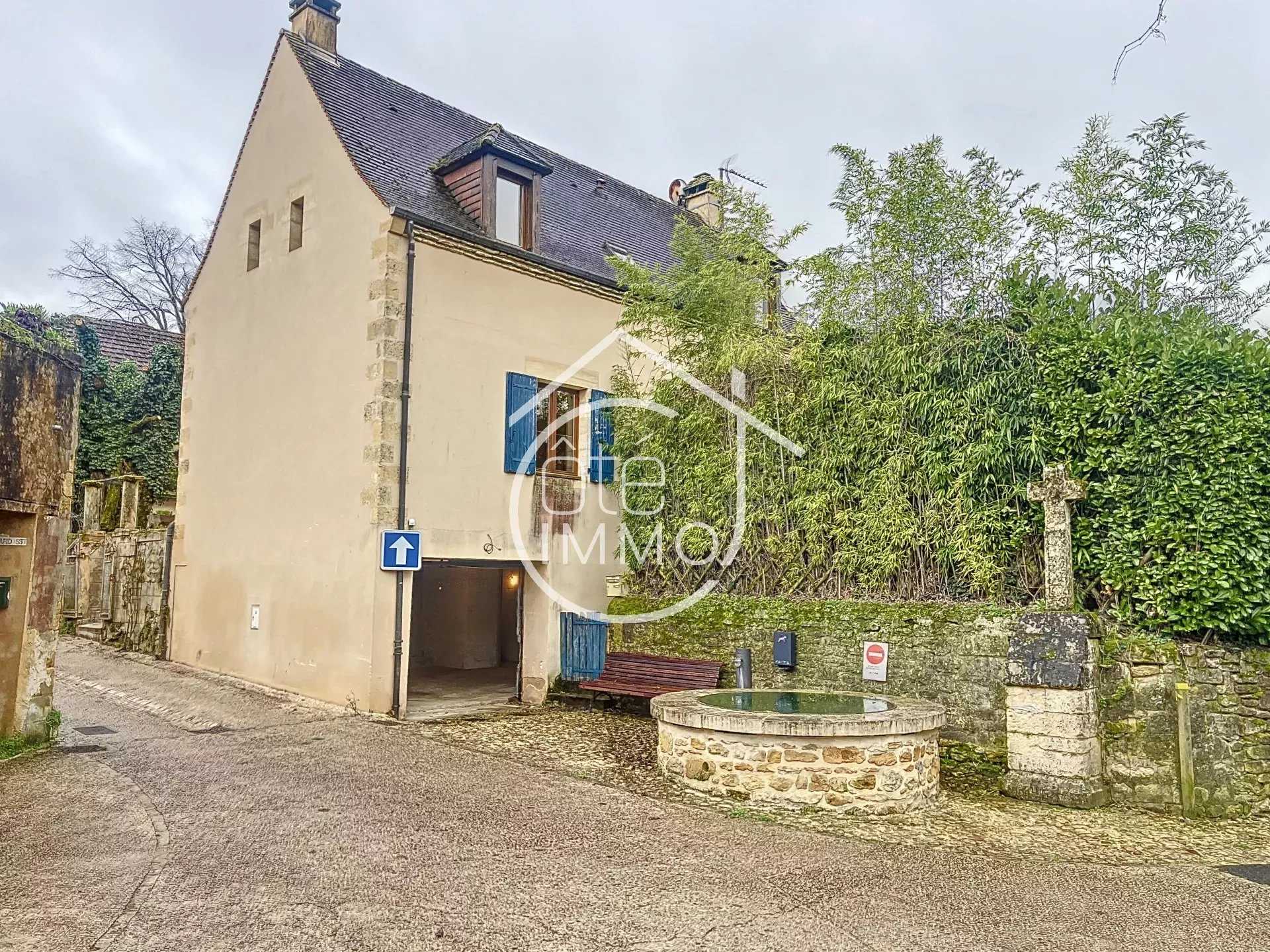 Multiple Houses in Marquay, Nouvelle-Aquitaine 12633068