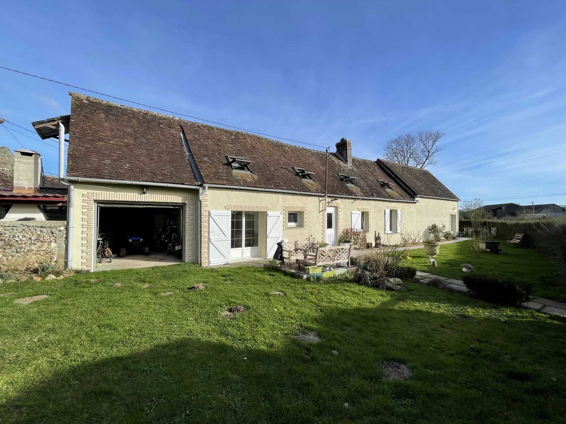 House in Senonches, Centre-Val de Loire 12633133