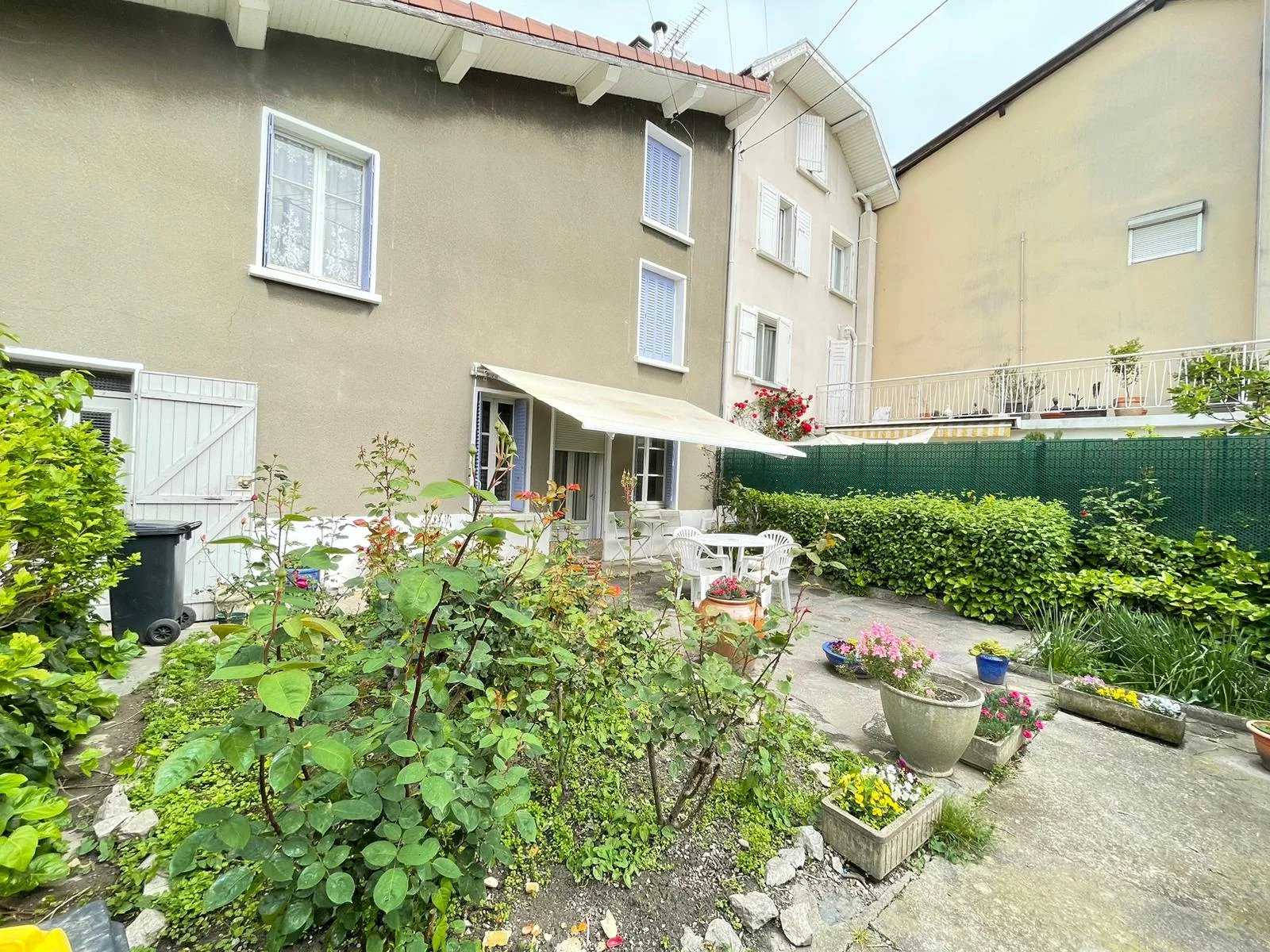 casa en Voreppe, Auvernia-Ródano-Alpes 12633170