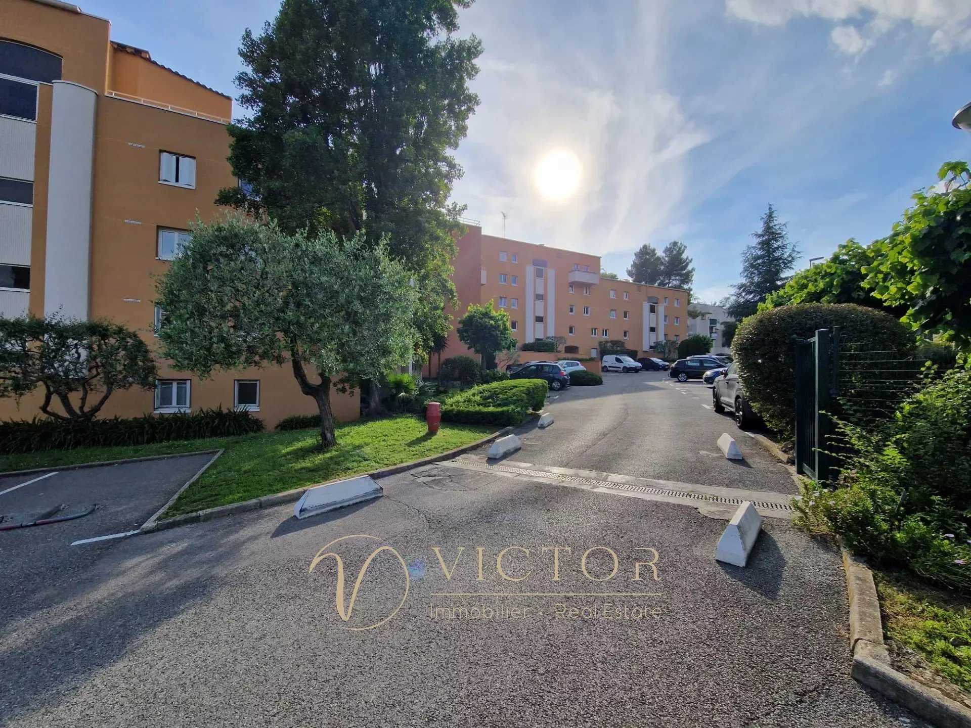Residential in Vence, Alpes-Maritimes 12633437