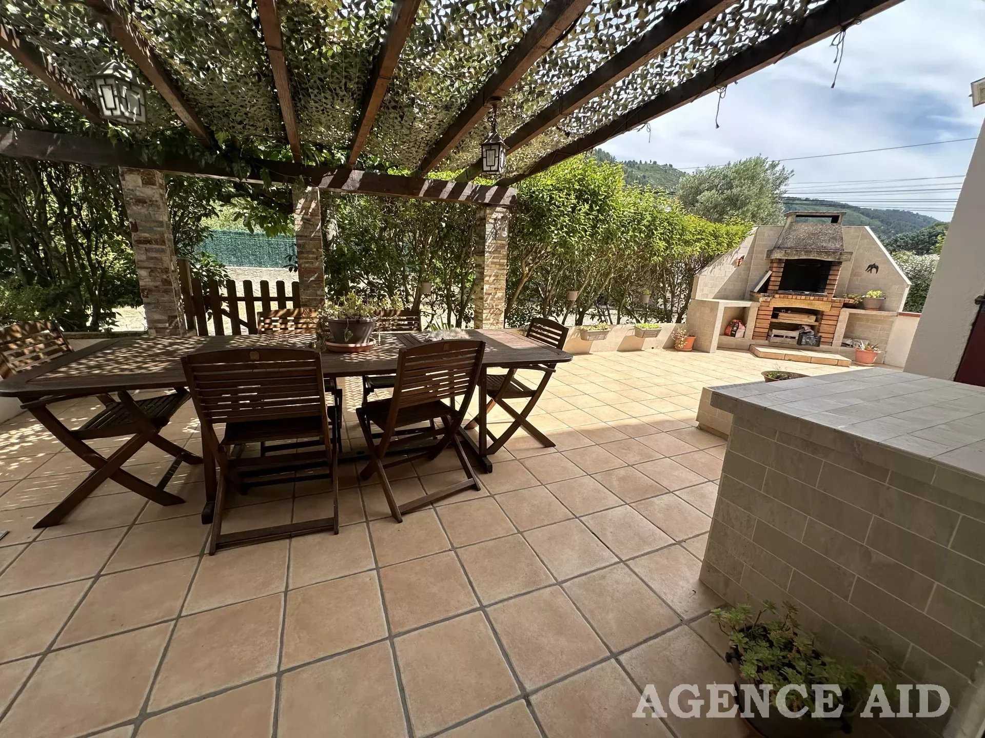 жилой дом в Cuges-les-Pins, Provence-Alpes-Cote d'Azur 12633776