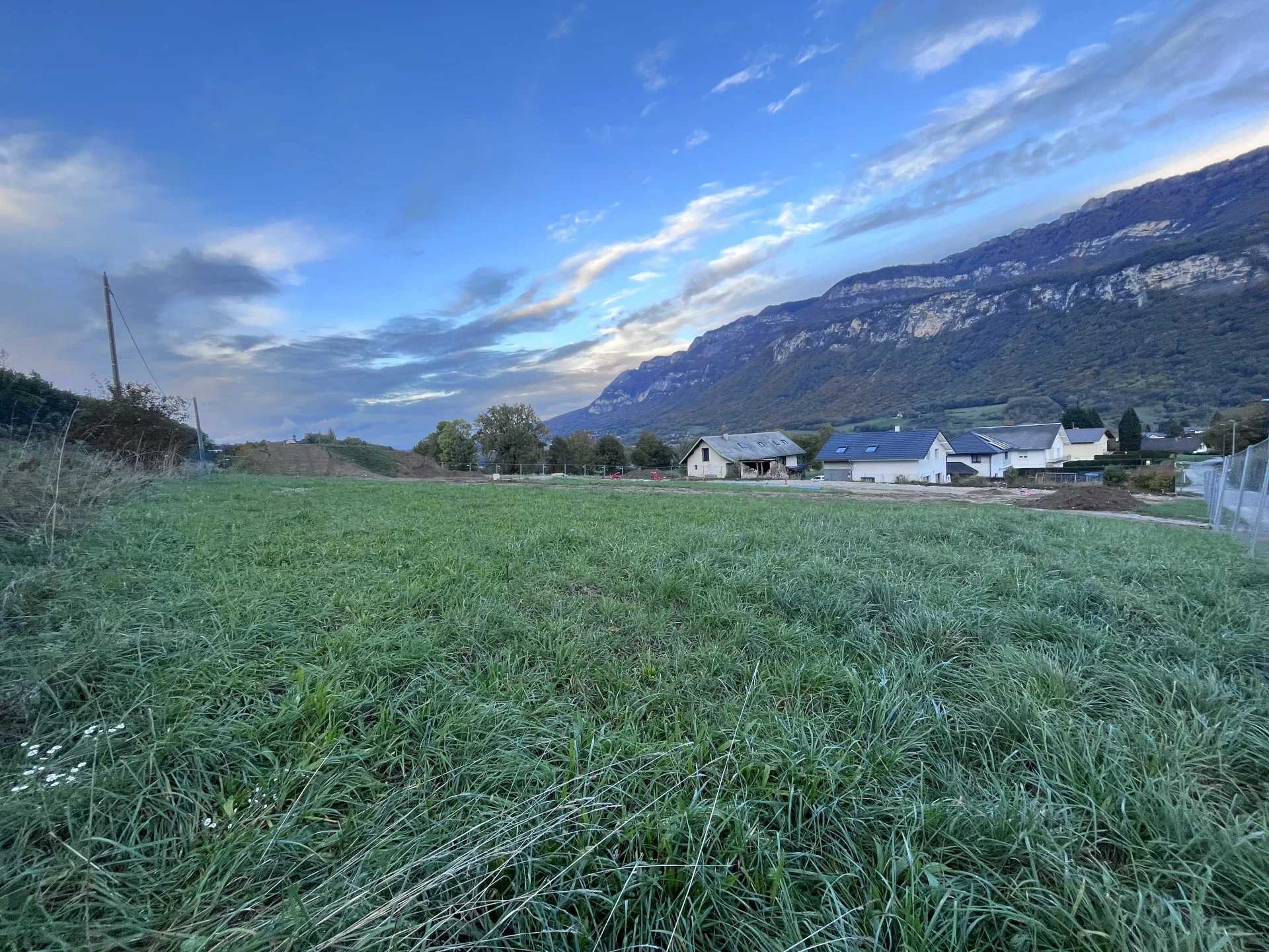 Land in Sonnaz, Savoie 12633891
