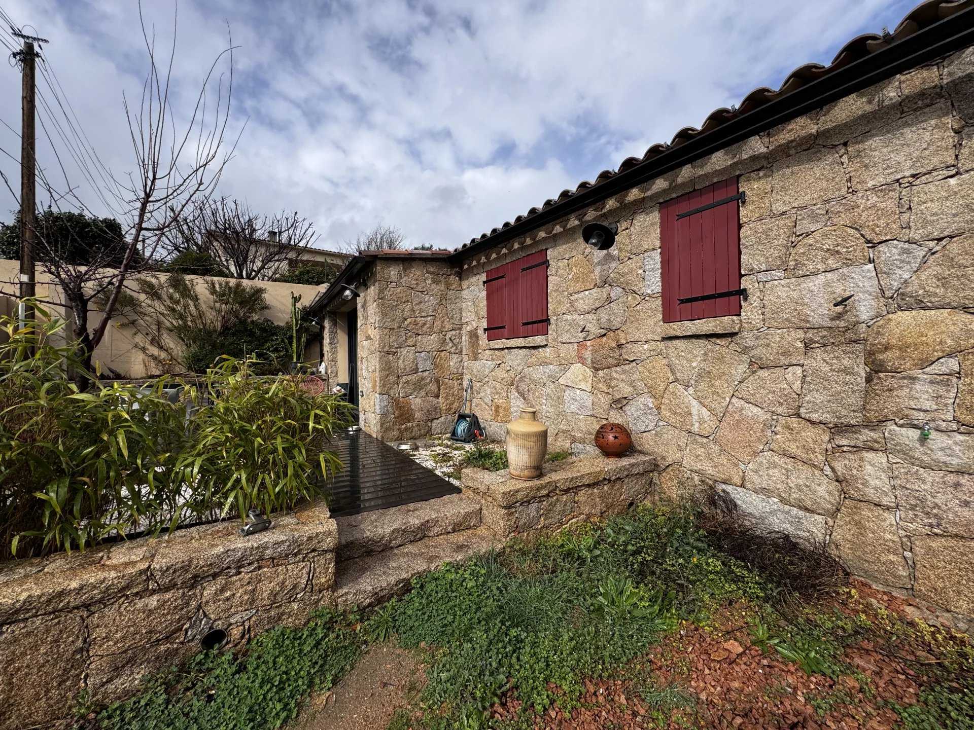 Molteplici case nel Porto Vecchio, Corsica 12633924