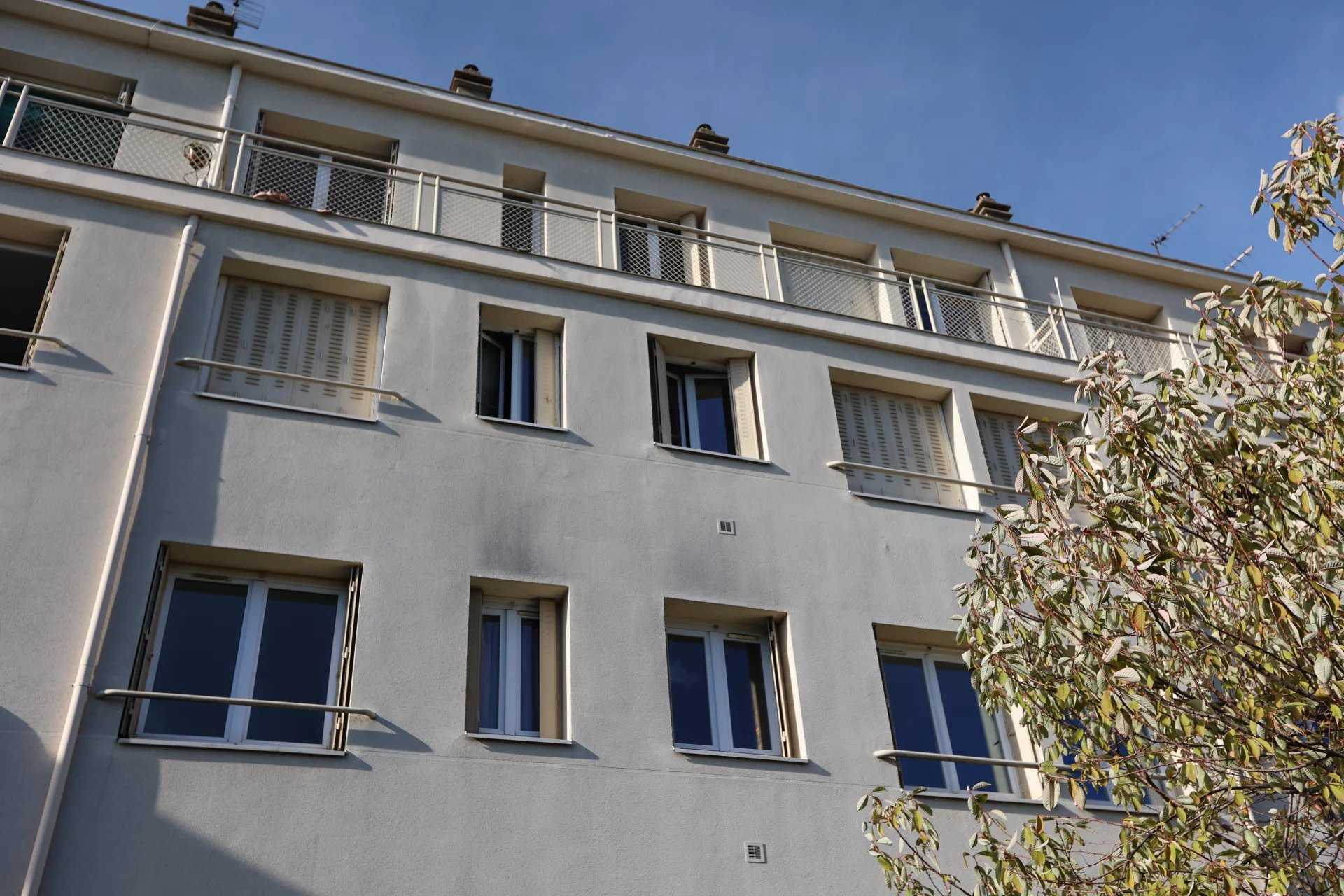 公寓 在 Nanterre, Hauts-de-Seine 12633936