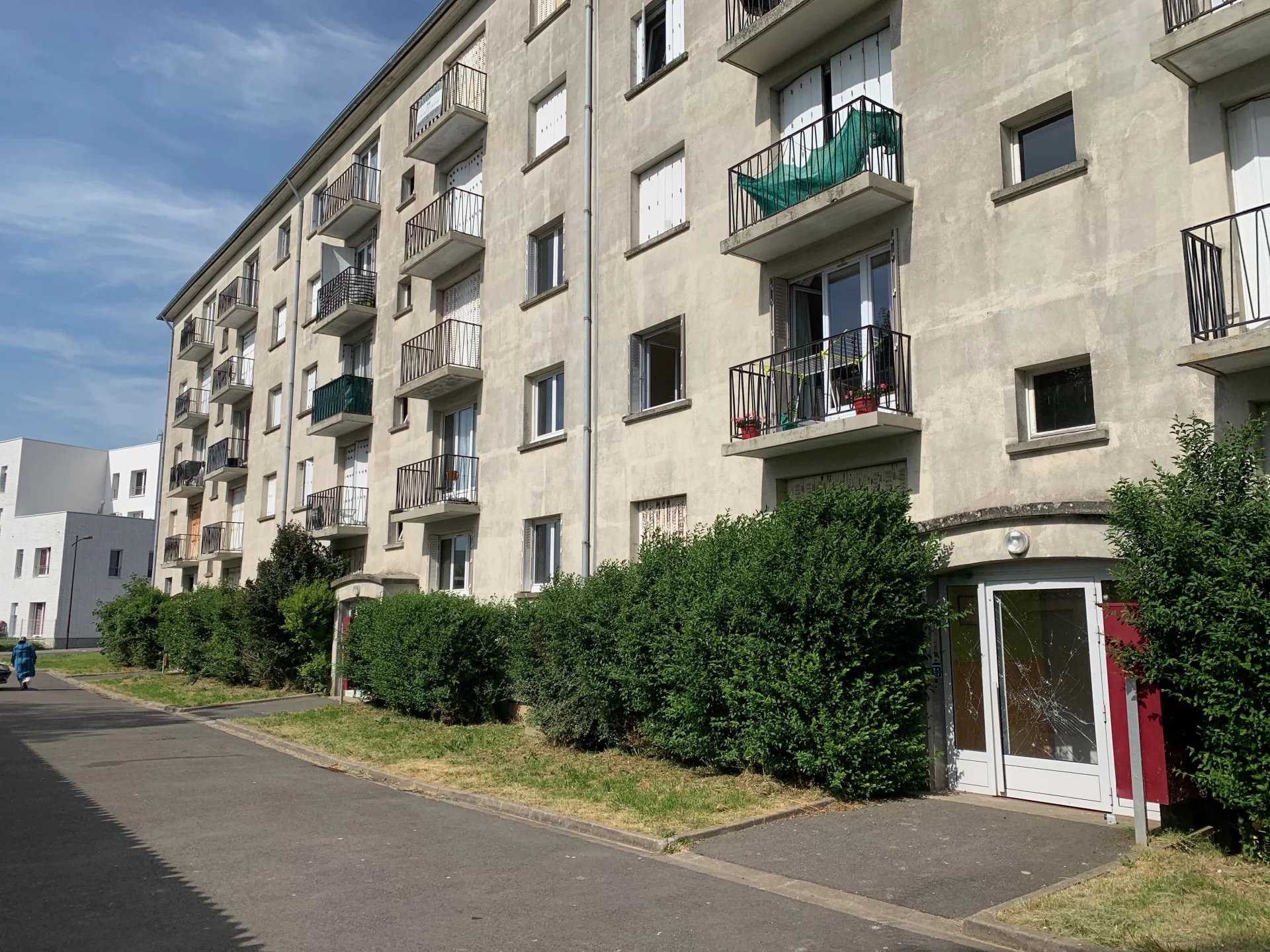 公寓 在 Blois, Centre-Val de Loire 12633938