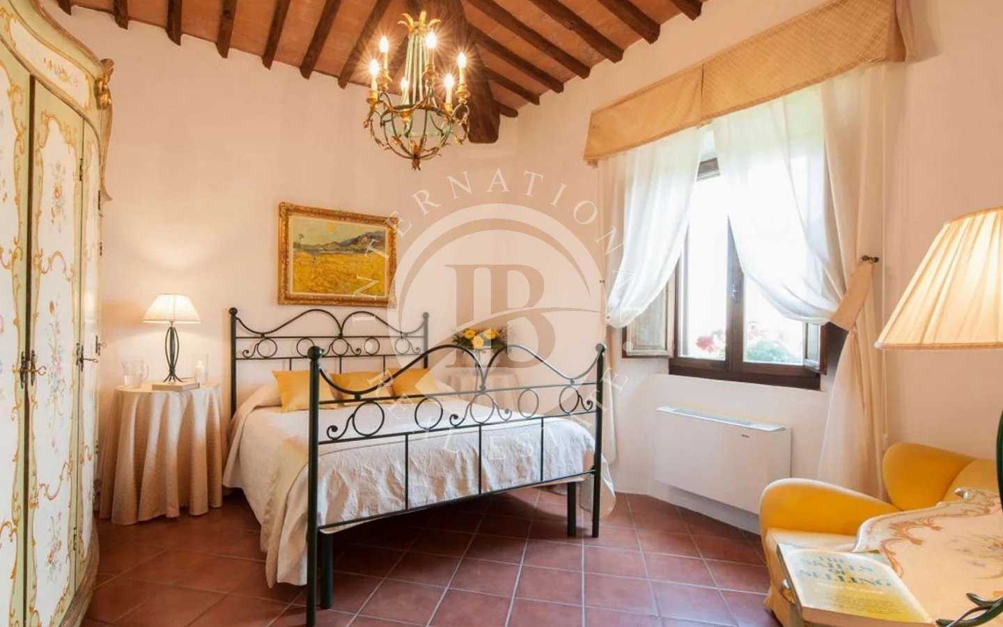 rumah dalam Monteroni d'Arbia, Siena 12633983