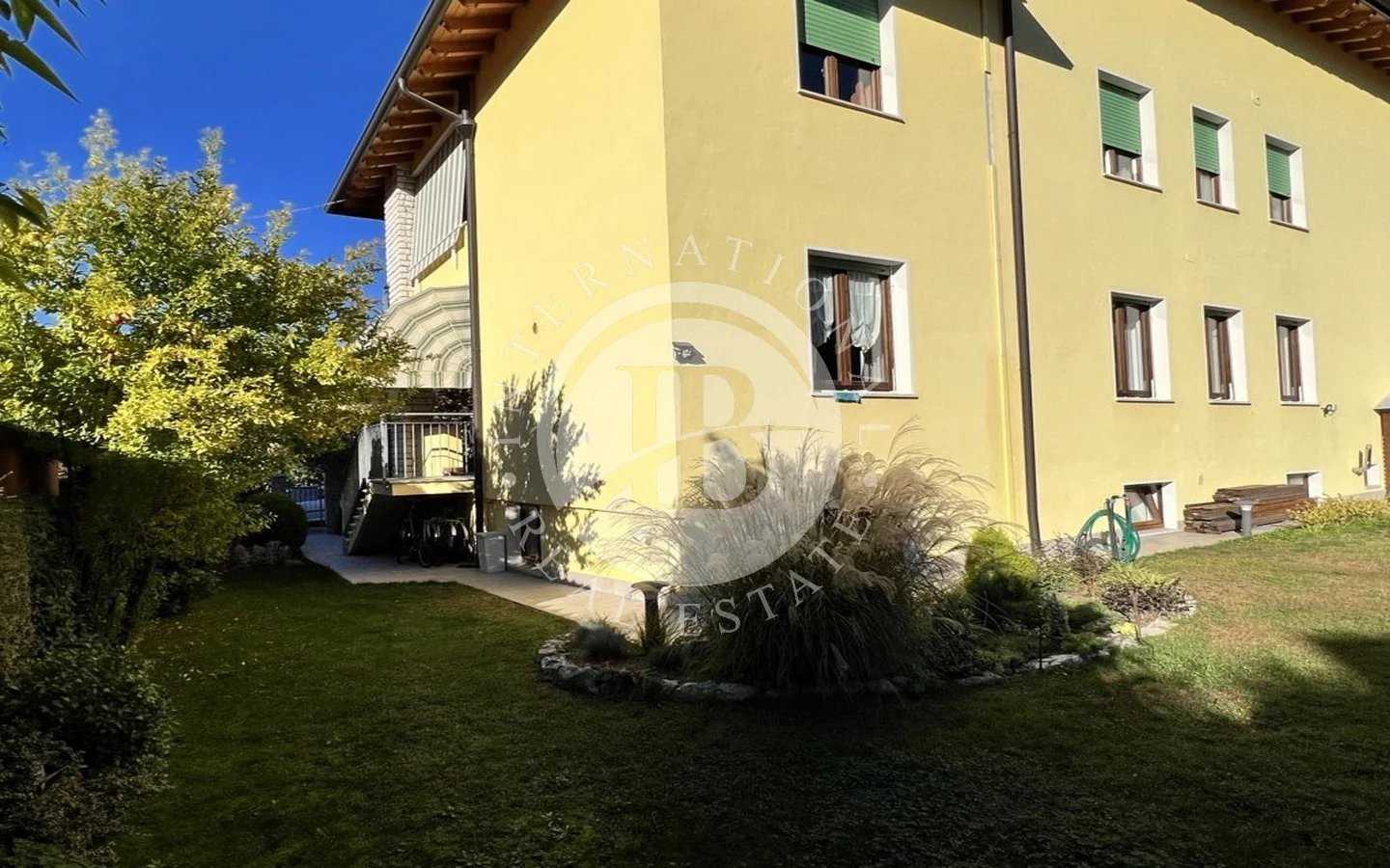 Hus i Garda, Veneto 12634002