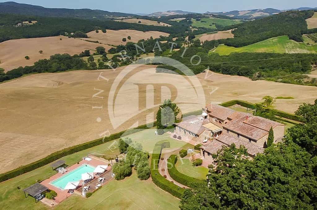 House in Casole d'Elsa, Tuscany 12634004