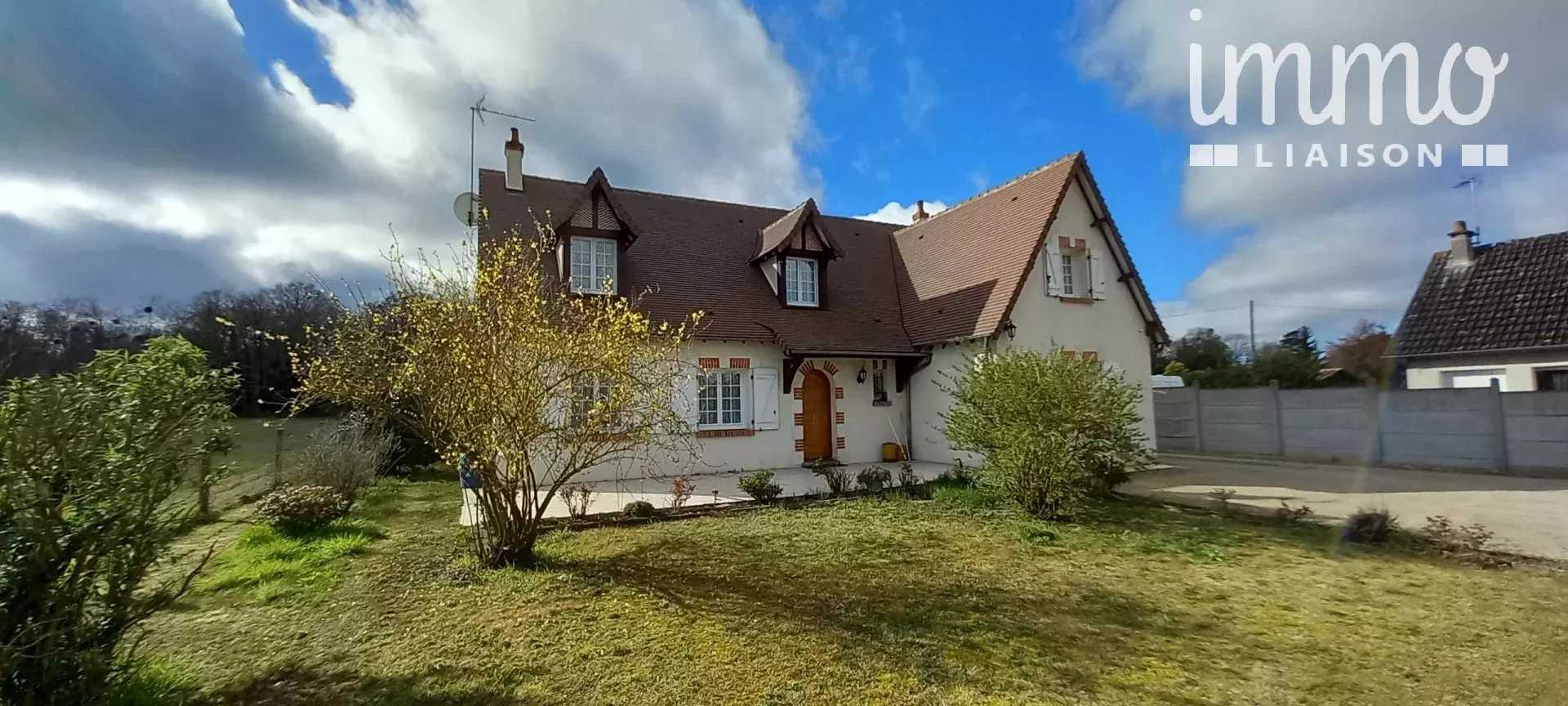 жилой дом в Vineuil, Centre-Val de Loire 12635304