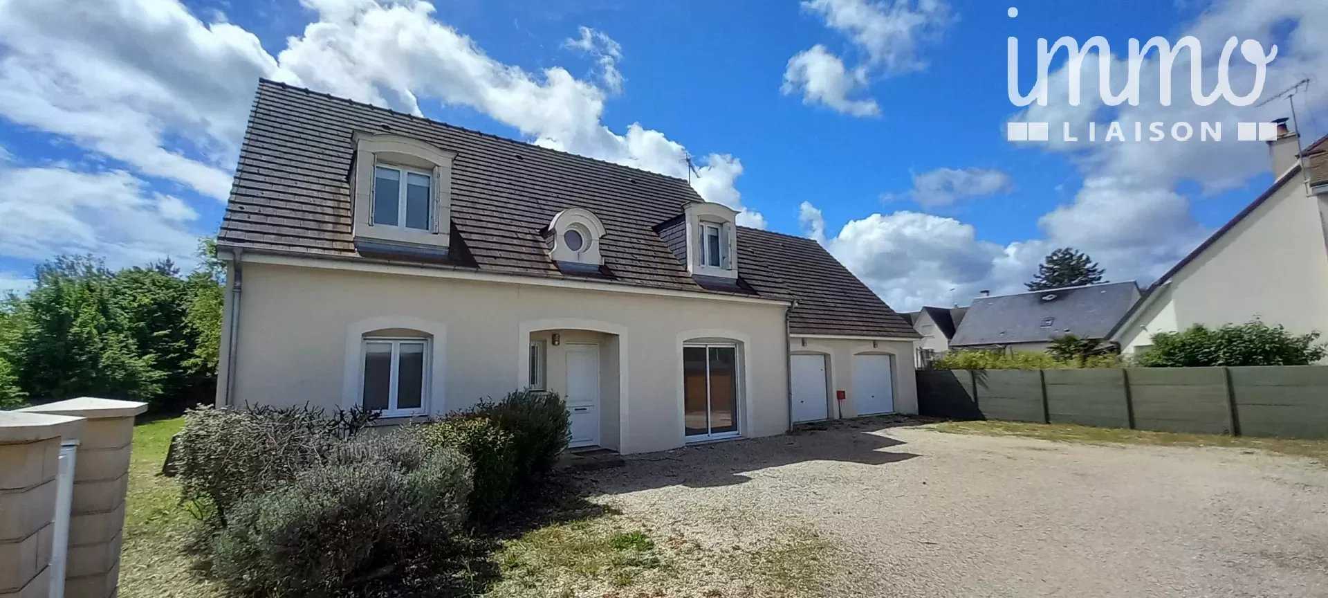 House in Vineuil, Centre-Val de Loire 12635365