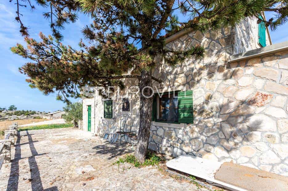 σπίτι σε Starigrad, Splitsko-Dalmatinska Zupanija 12635720