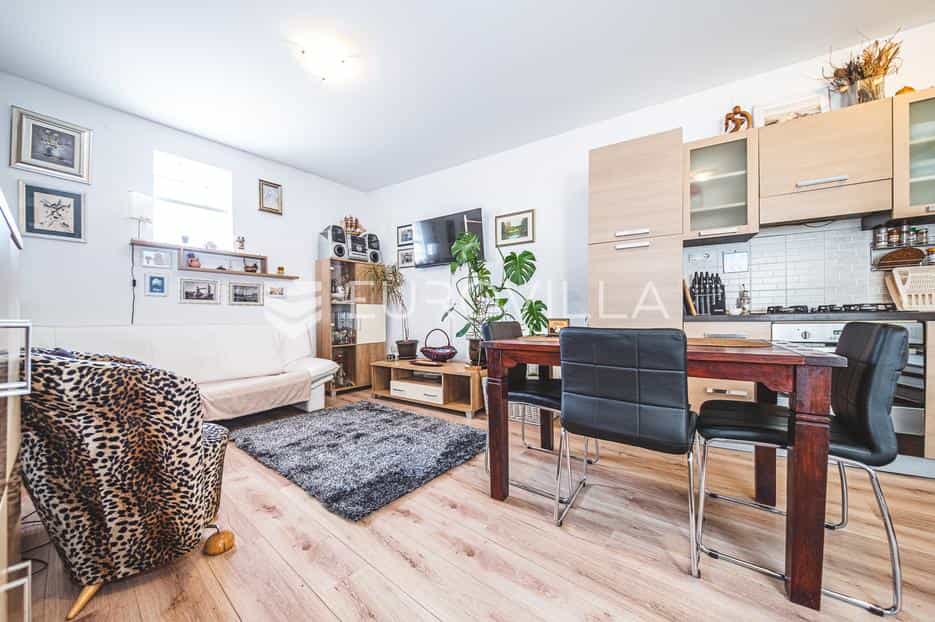 Condominium dans Brestje, Zagreb, Grad 12635773