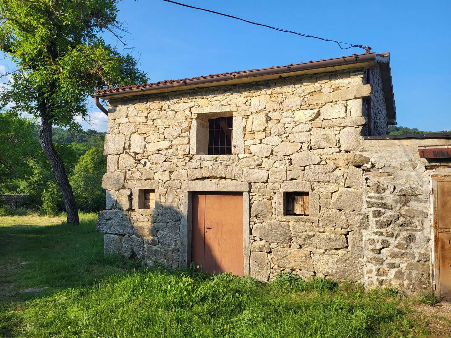 मकान में Hum, Istria County 12635921