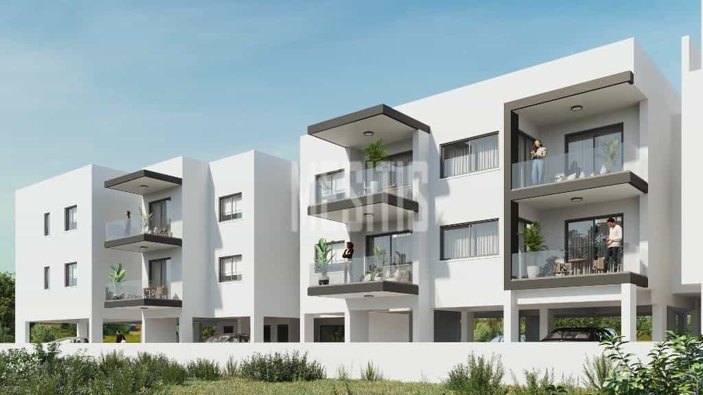 Condominium in Perivolia, Larnaca 12636141