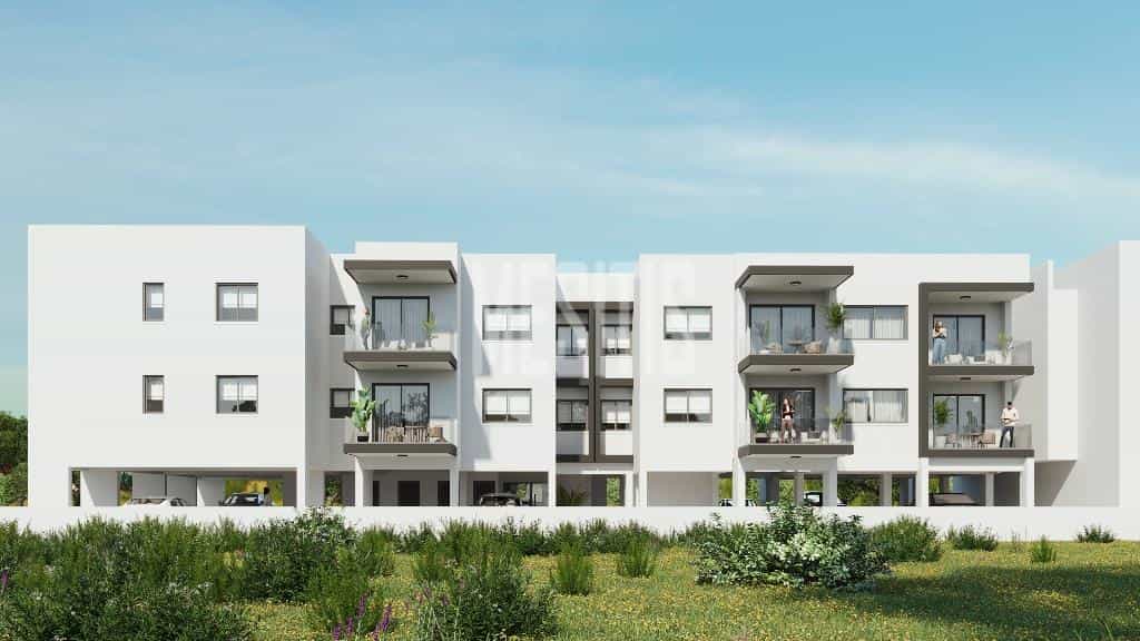 Condominium in Perivolia, Larnaca 12636142