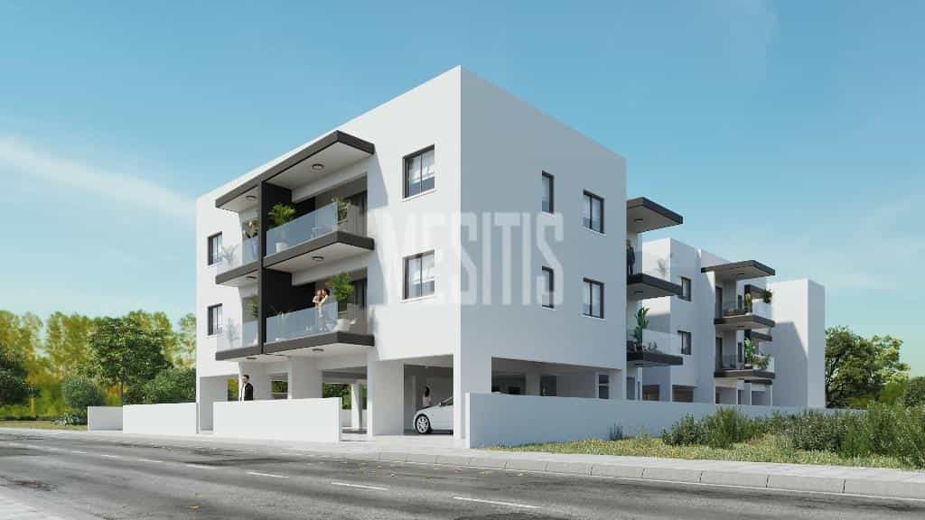 Condominium in Perivolia, Larnaca 12636145