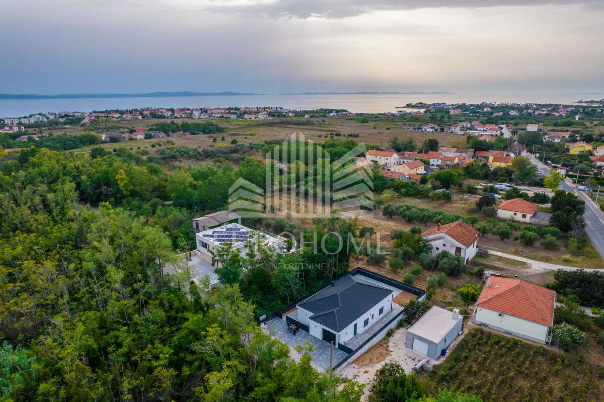 Dom w Privlaka, Zadar County 12636702