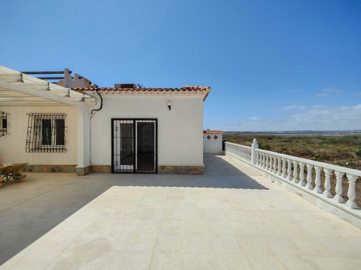 жилой дом в Torrevieja, Comunidad Valenciana 12638338