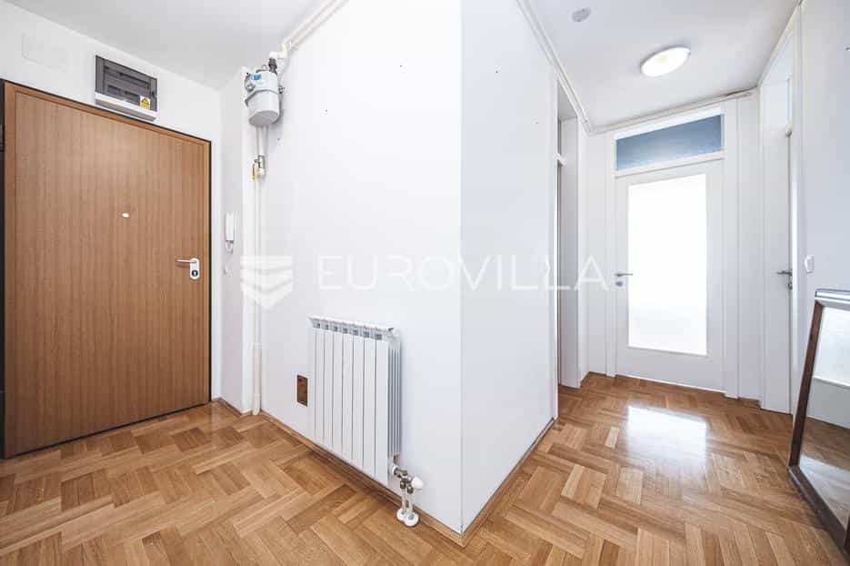 Condominium dans Zagreb,  12638736