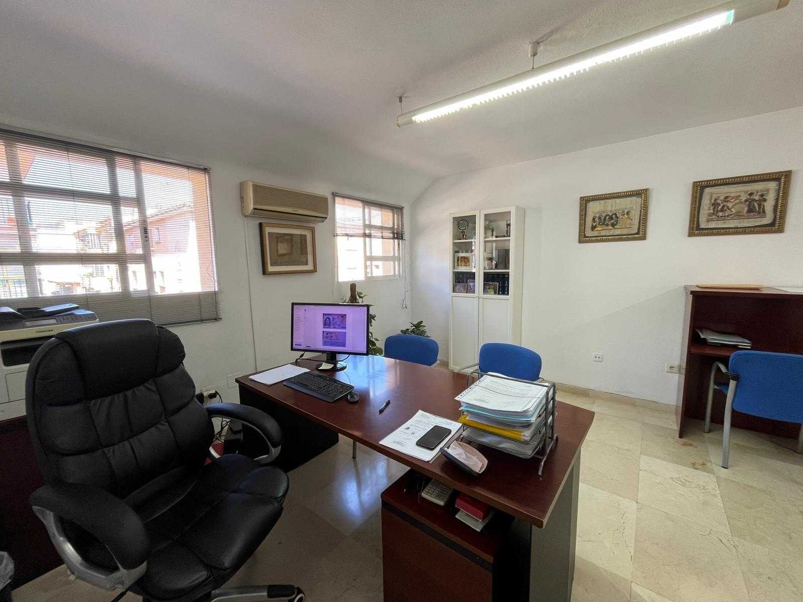 办公室 在 Fuengirola, Andalusia 12638833