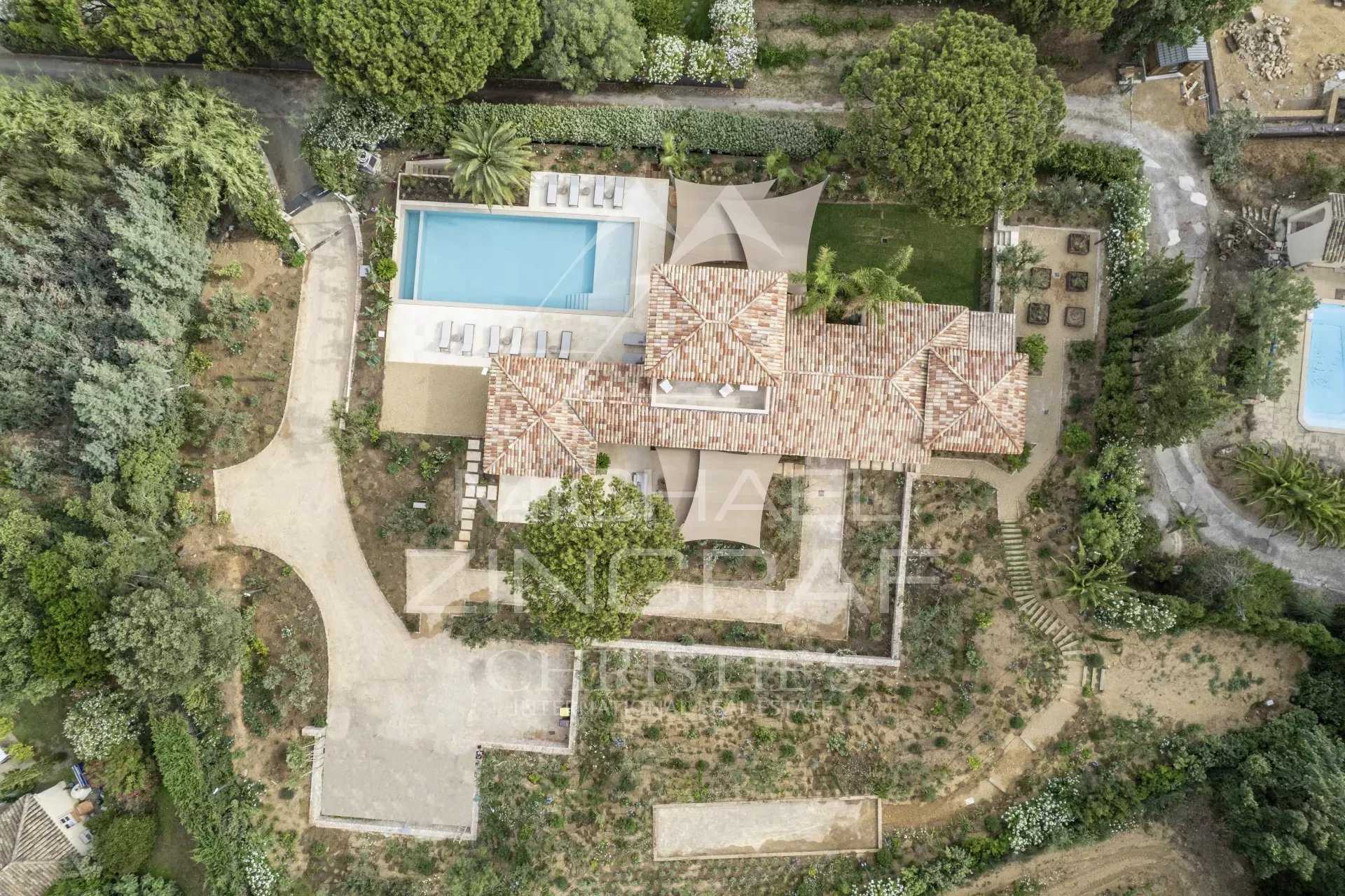 Dom w Saint Tropez, Prowansja-Alpy-Lazurowe Wybrzeże 12639497
