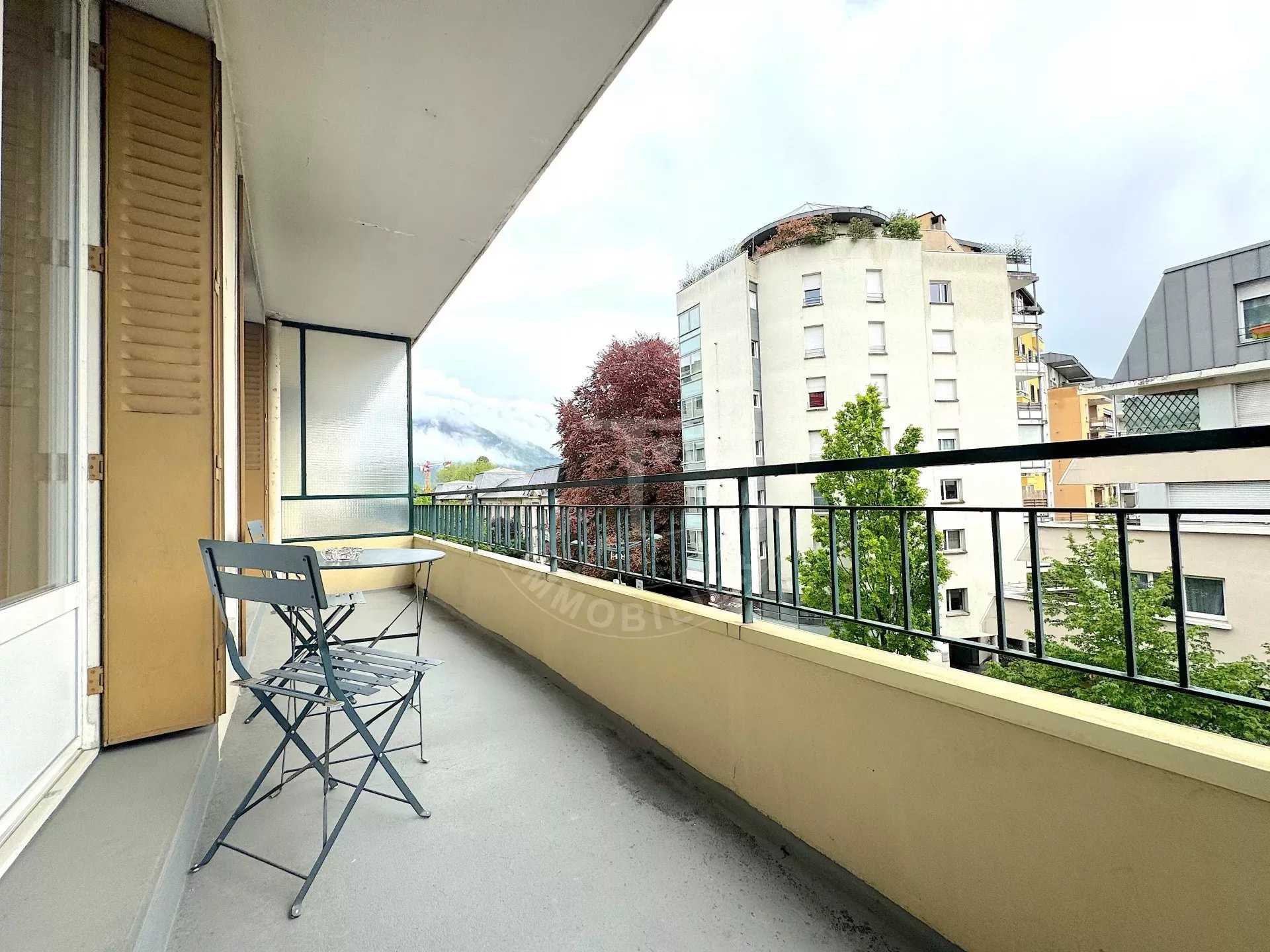Condominium dans Annecy, Auvergne-Rhône-Alpes 12639540