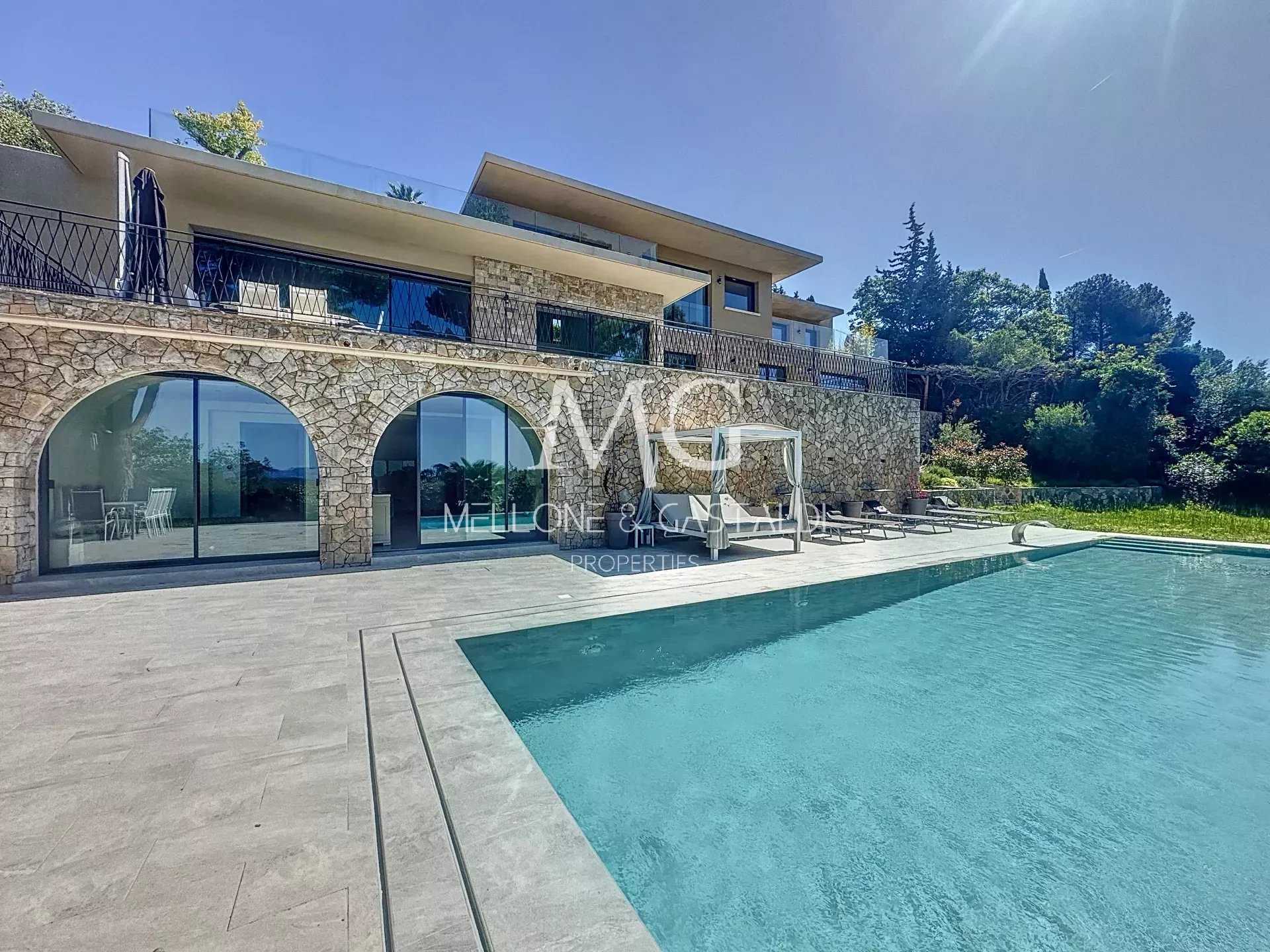 Residential in Mougins, Alpes-Maritimes 12639593