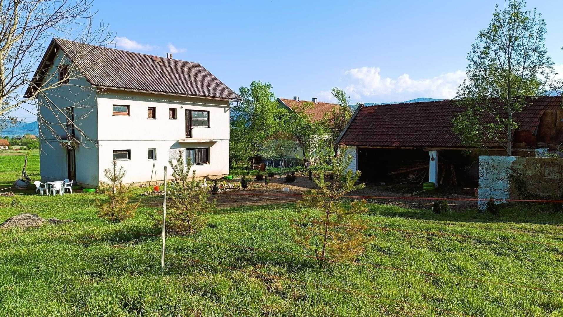 casa en plaski, Karlovačka Županija 12639671