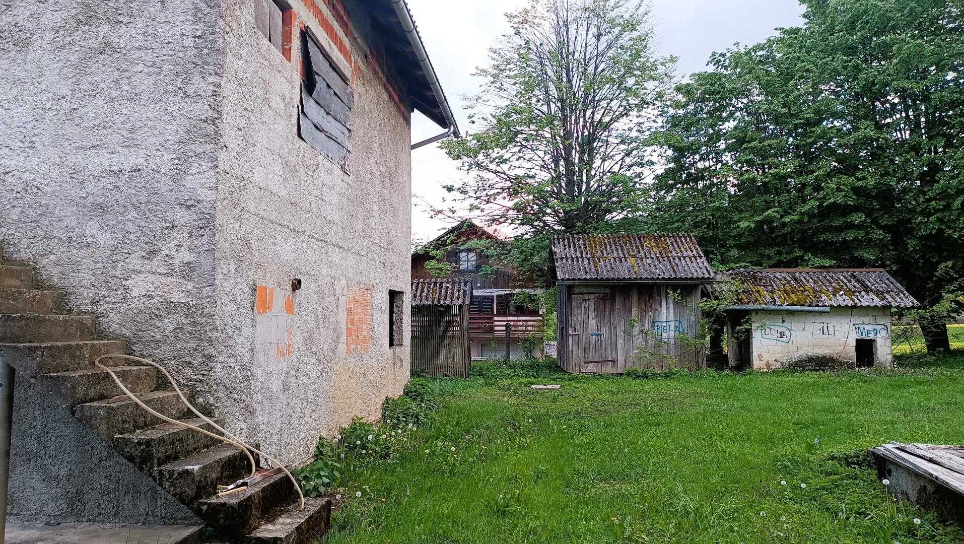 Hus i Josipdol, Karlovacka Zupanija 12639672