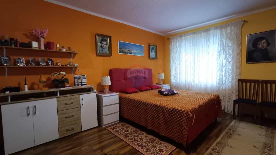 casa en Kastav, Primorsko-goranska županija 12639691