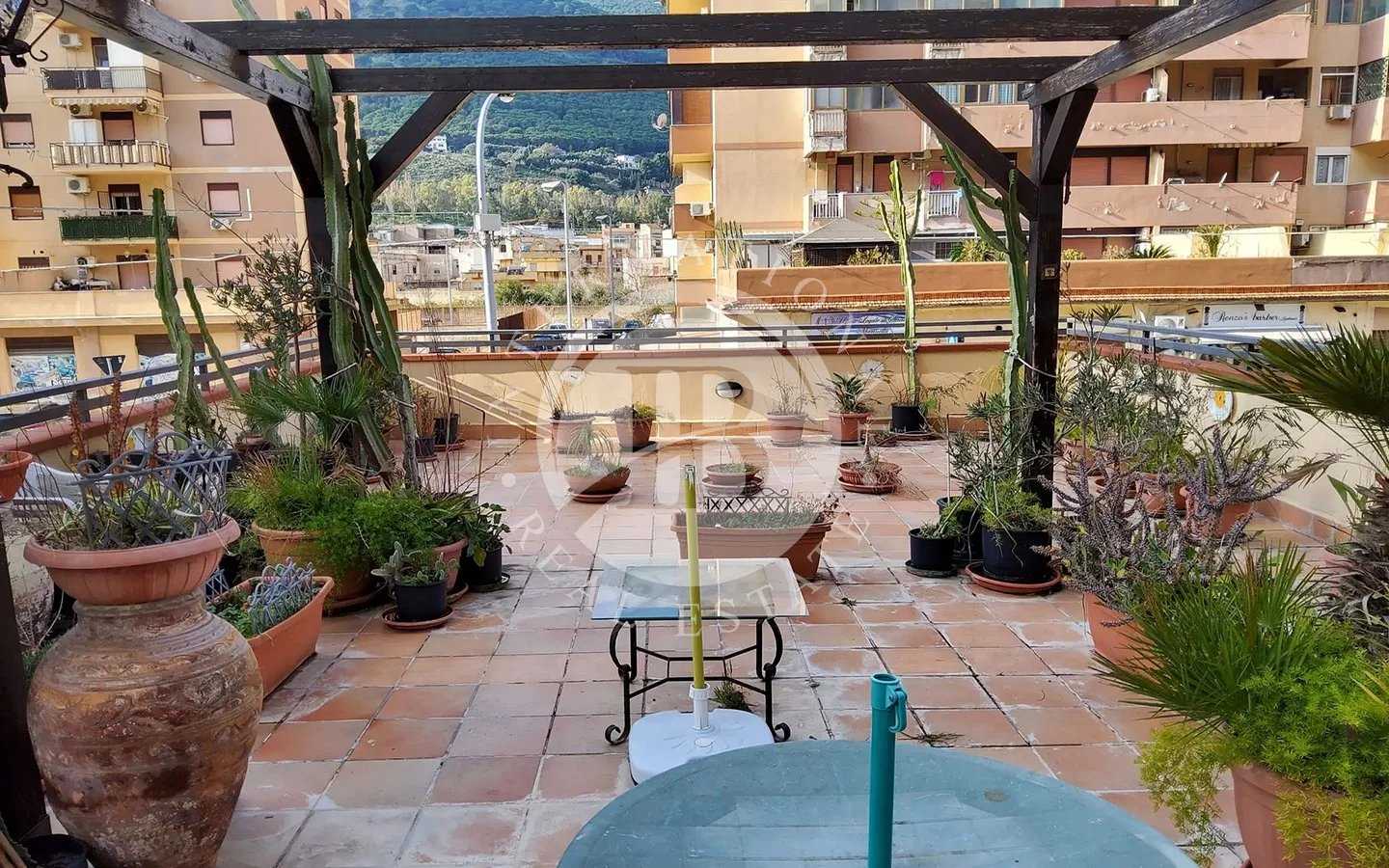 Condominium in Palermo, Sicilia 12639699