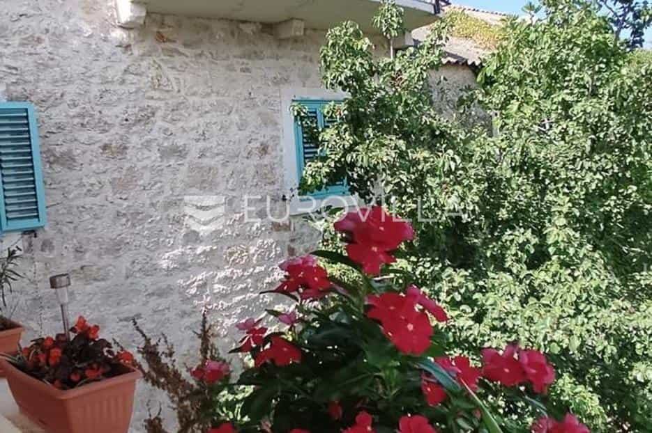 casa no Mali Iž, Zadarska županija 12639791