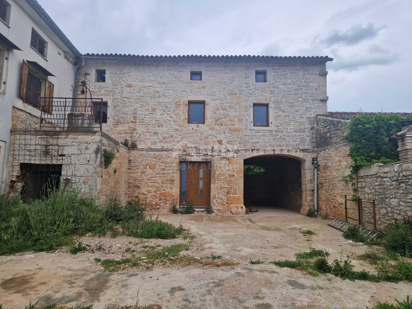 집 에 Sveti Lovreč, Istria County 12639925