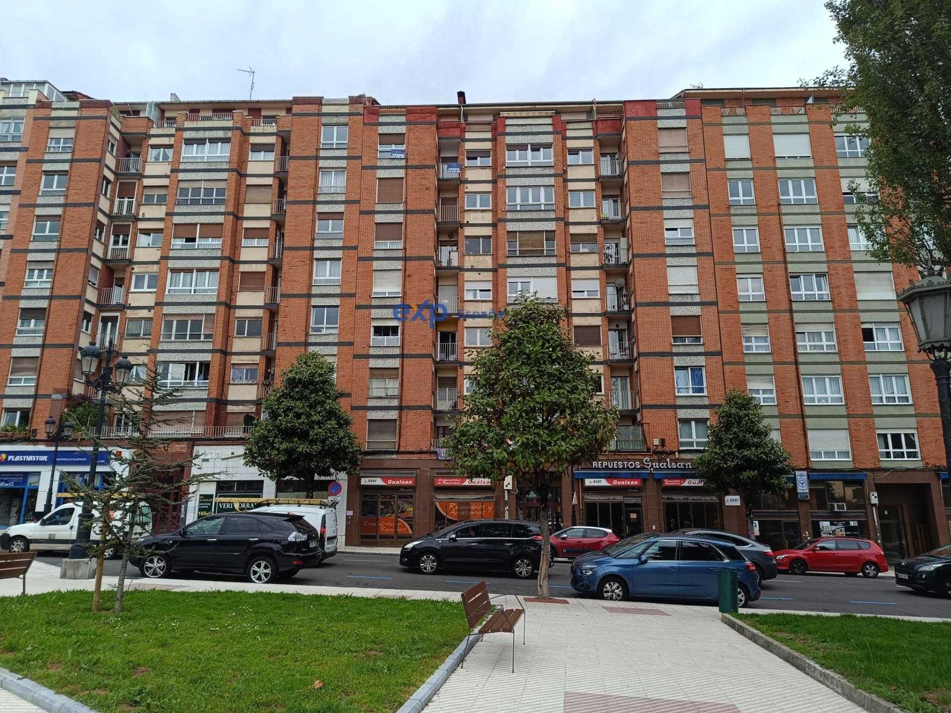 Condominium dans Oviedo, Asturies 12639933