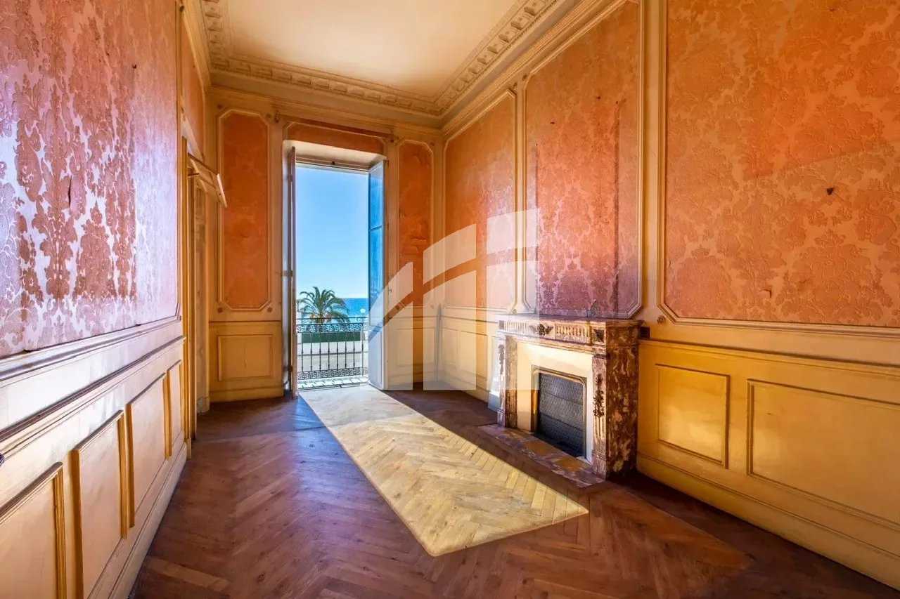 Condominium in Nice, Alpes-Maritimes 12641675
