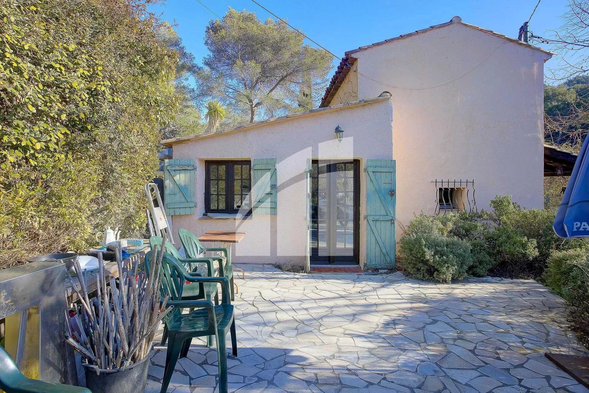 Flere huse i Peillon, Provence-Alpes-Cote d'Azur 12641797