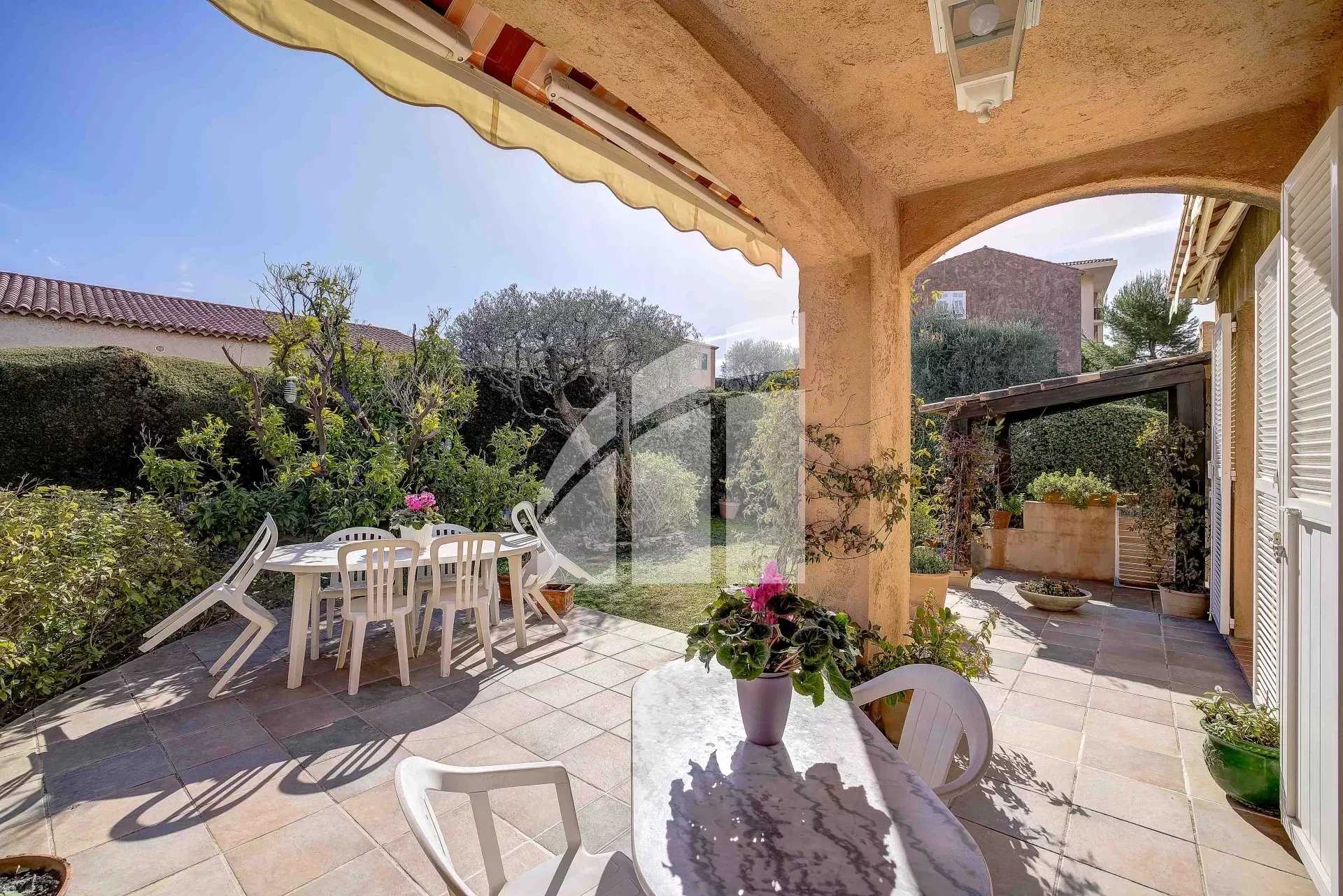 House in Saint-Isidore, Provence-Alpes-Cote d'Azur 12641824