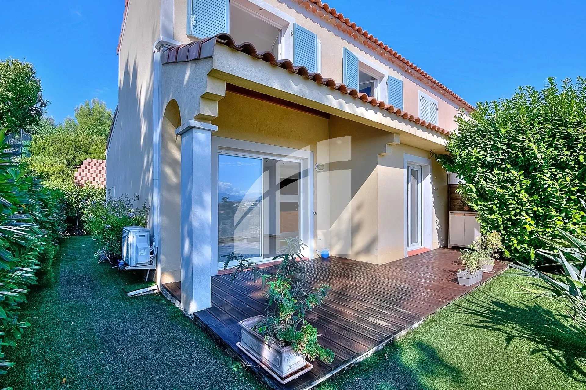 House in Saint-Isidore, Provence-Alpes-Cote d'Azur 12641831