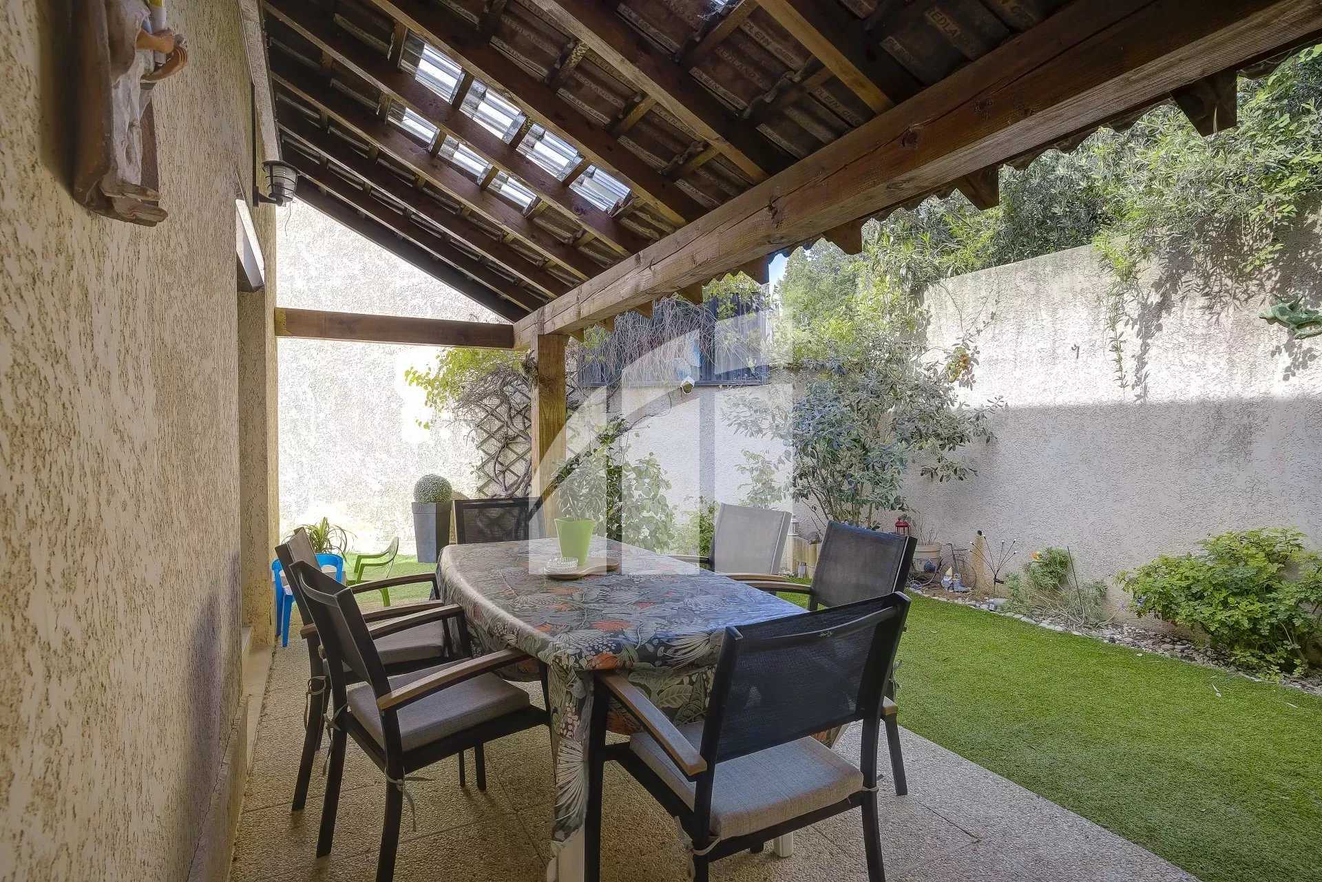 House in Saint-Isidore, Provence-Alpes-Cote d'Azur 12641847
