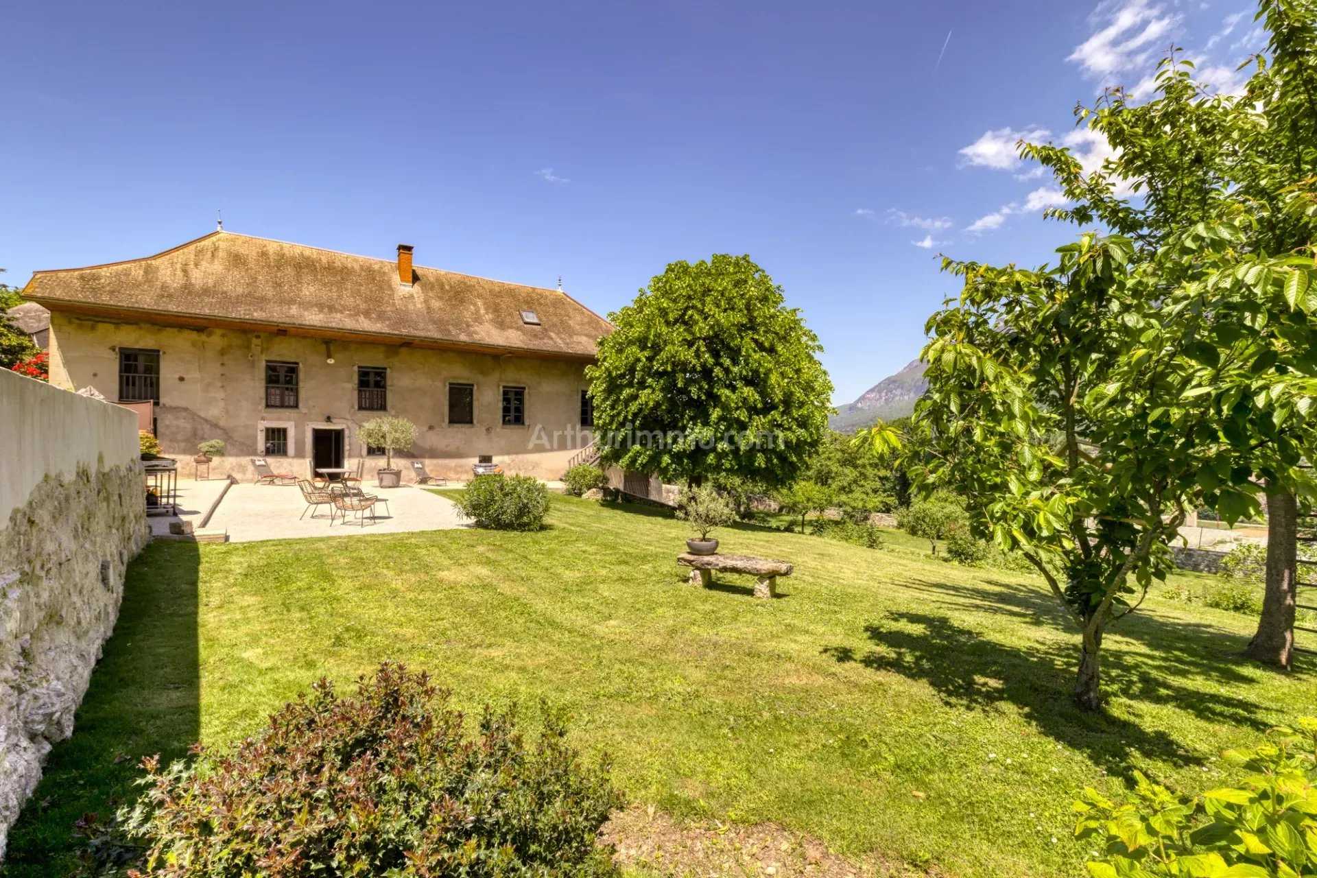 σπίτι σε Sonnaz, Auvergne-Rhone-Alpes 12641996