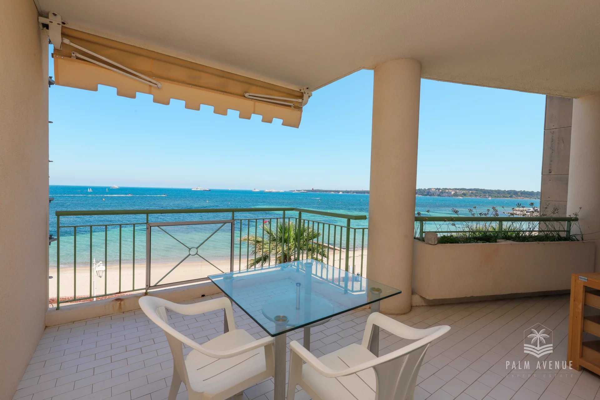 Residential in Cannes, Alpes-Maritimes 12642007