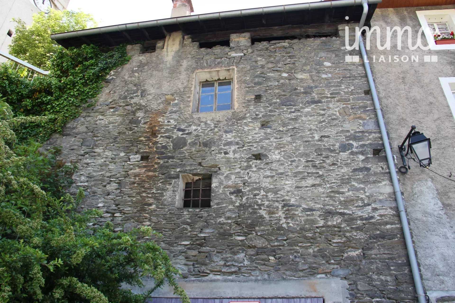 casa en Saint-Michel-de-Maurienne, Auvernia-Ródano-Alpes 12642152
