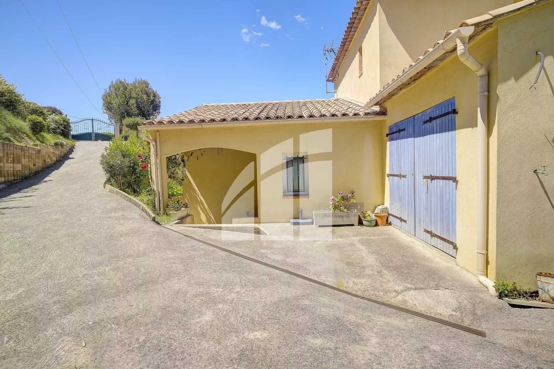 بيت في Colomars, Provence-Alpes-Cote d'Azur 12642895