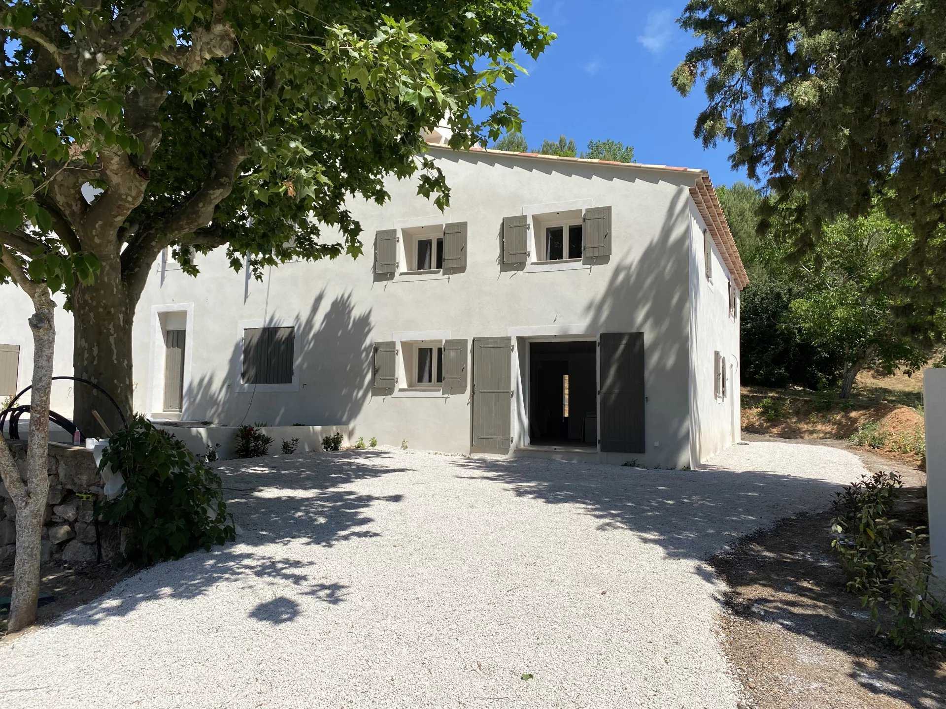 Talo sisään Meyreuil, Provence-Alpes-Cote d'Azur 12642909
