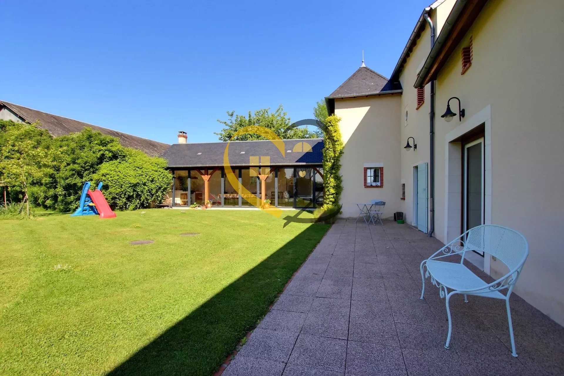 Casa nel Saint-Martin-d'Auxigny, Centre-Val de Loire 12642997