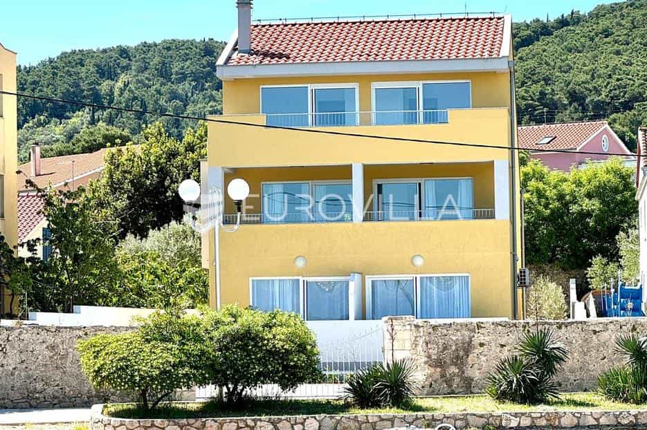 жилой дом в Preko, Zadarska županija 12643128